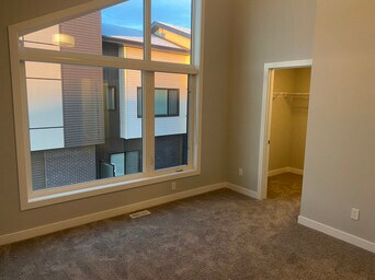 Photo - 50 Ebony Blvd