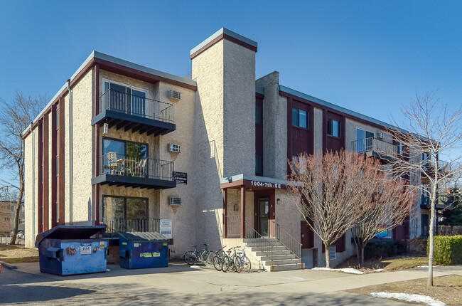 1004 7th St SE - 1004 7th St SE Apartments