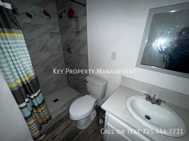Photo - 2 BEDROOM 2 BATH, FIRST FLOOR UNIT, RENOVA... Unidad #1