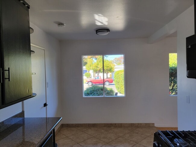 Photo - AVAILABLE NOW! 3 BEDROOM/2 BATH IN FAIRFIELD