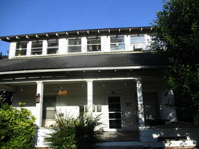 Building Photo - 122 Tate St Unit D Rental