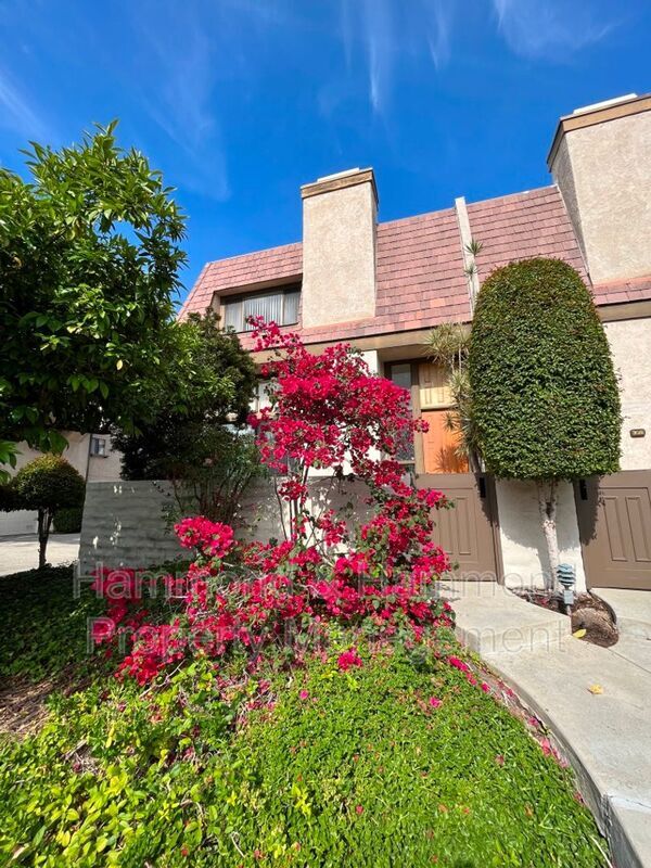 9000 Vanalden Ave