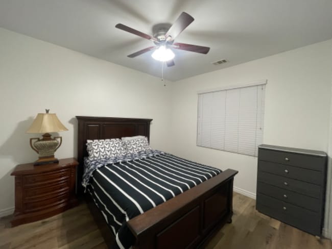 Building Photo - 7847 Hazelnut Dr Rental