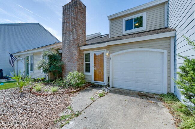 Photo - 7714 Greenwich Ct W