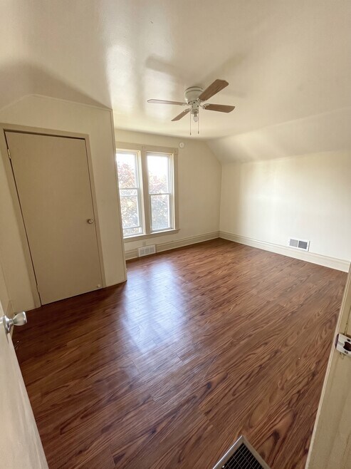 951 W 21st St Unidad 2