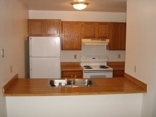 Photo - Beautiful spacious ground level 2 bed 1 ba...