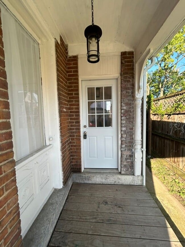 Photo - 19-21 S. Van Lear St. Unit 19