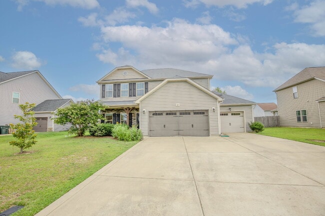 Photo - "Charming 3-Bed Home with Granite Elegance on Nessee Street, Fayetteville!"