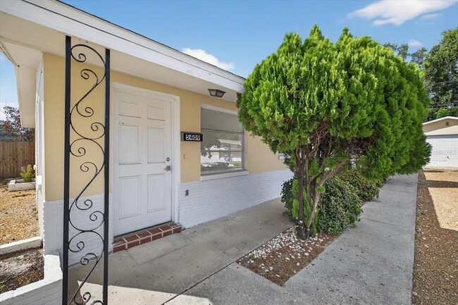 Photo - 5409 Oceanic Rd