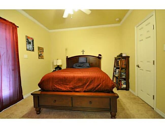Photo - AUGUST 2026 PRE-LEASE! Spacious 1 Bed, 1 B...