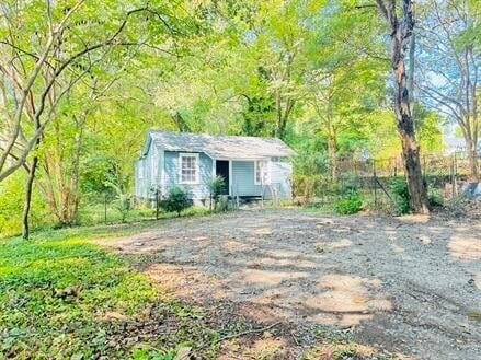 104 Plum Tree Ln