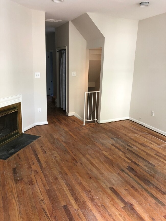 Photo - West End Giant