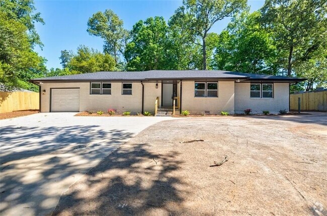 Building Photo - 3154 N Druid Hills Rd Rental