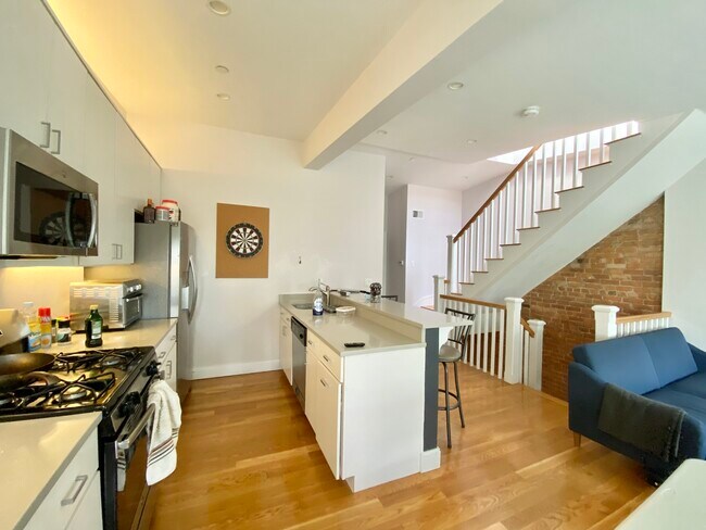 Photo - 11 Highland Park Ave Unit 2