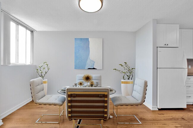 Photo - Sunset Towers