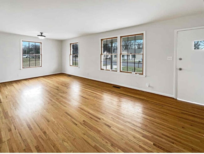 Photo - 1217 Commerce St