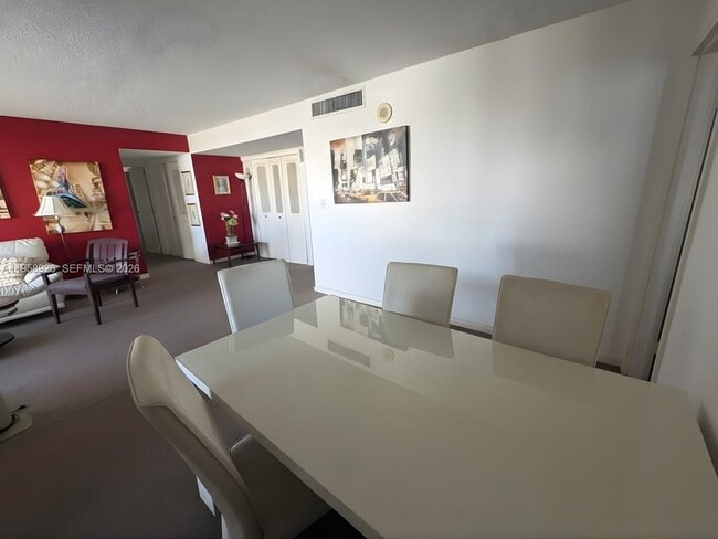 Photo - 17021 N Bay Rd