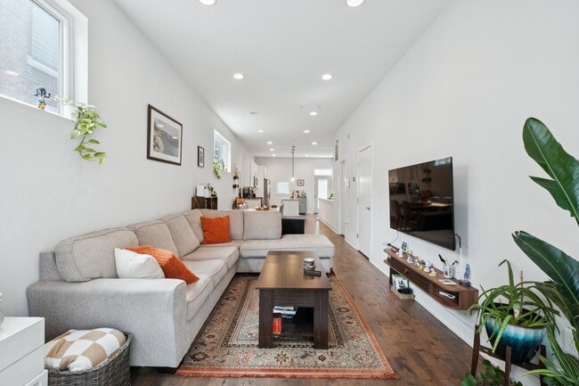 Planta baja diáfana - 1210 N. 27th Street Unidad A