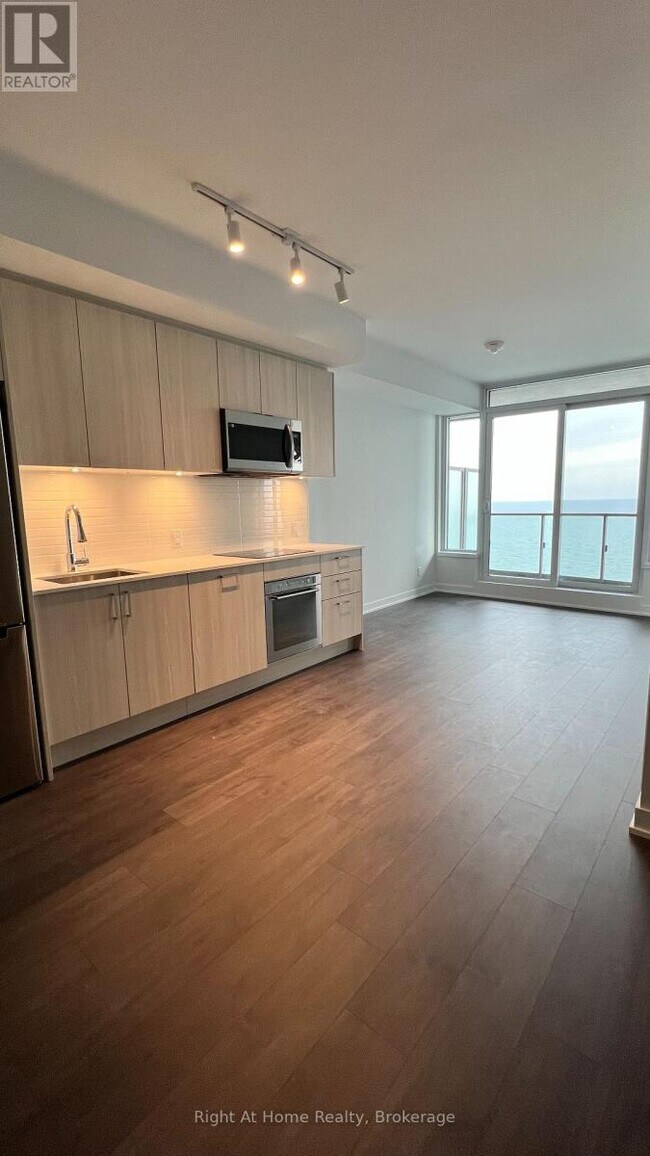 Photo - 1928 Lake Shore Blvd W Unit 2708