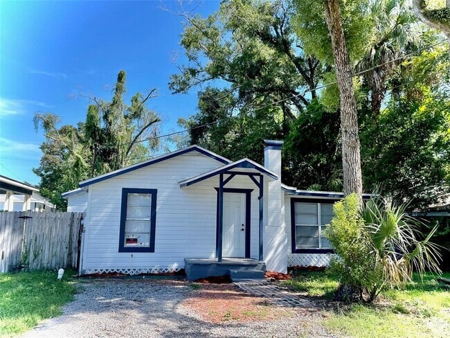 Building Photo - 8215 N Brooks St Rental