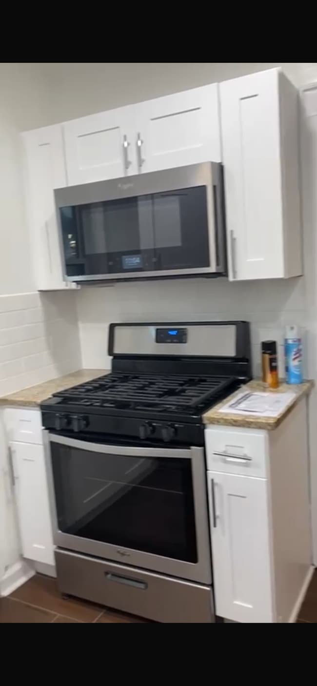 Photo - 832 Gibbons Ct