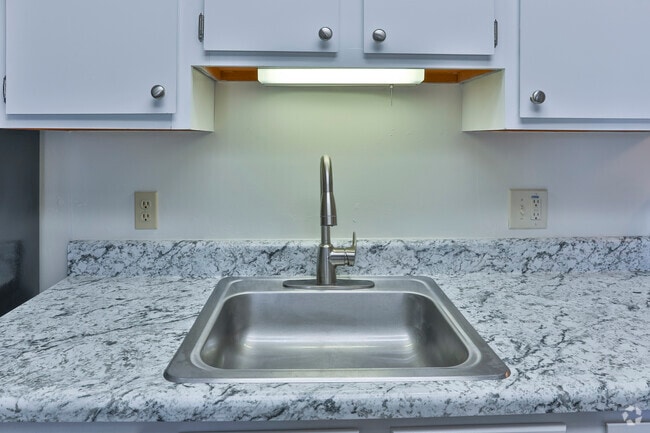 1BR, 1BA -