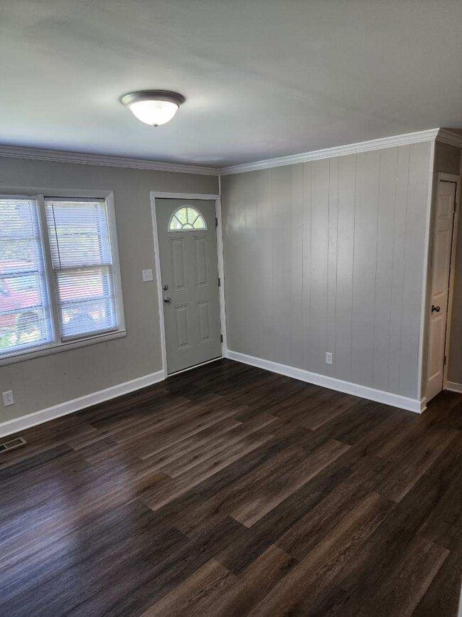 Photo - 618 Grand St