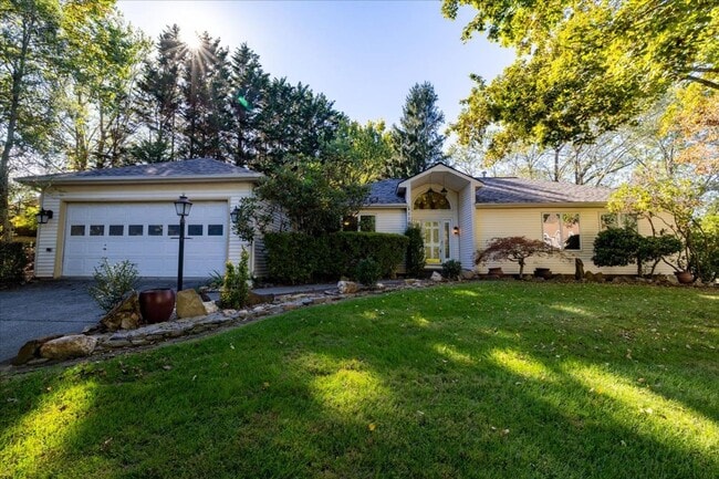 Building Photo - 1102 Mourning Dove Dr