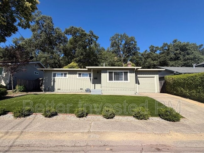 Building Photo - 206 Rosemary Ln