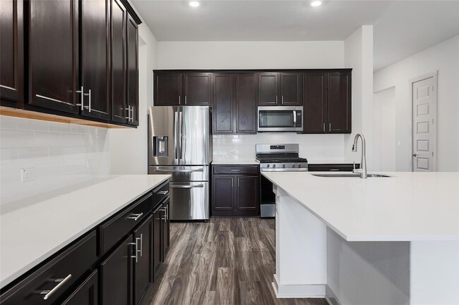 Photo - 1917 Centerline Ln