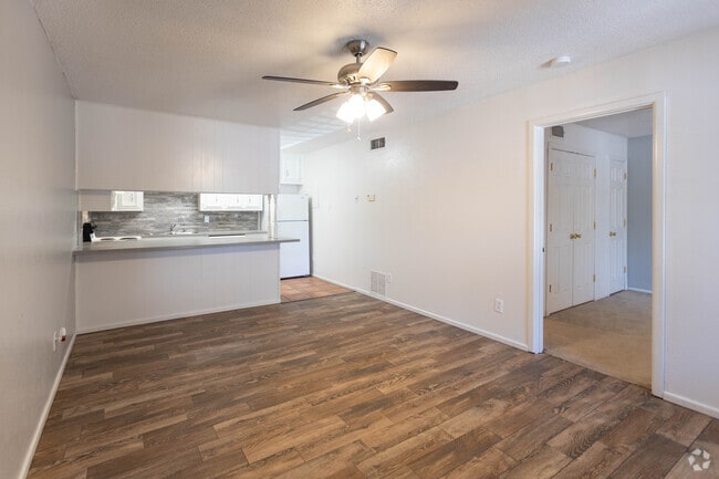 1BR, 1BA - 675 SF