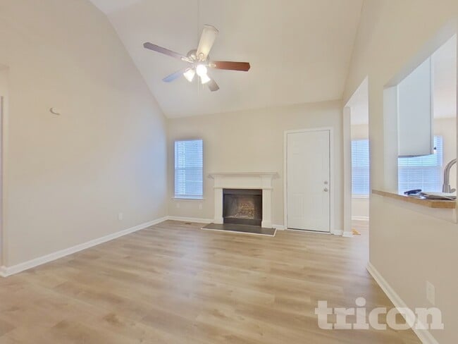 Photo - 132 Diamond Ct