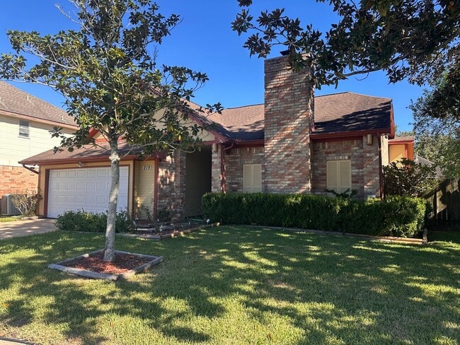 Photo - 219 Kings Ct