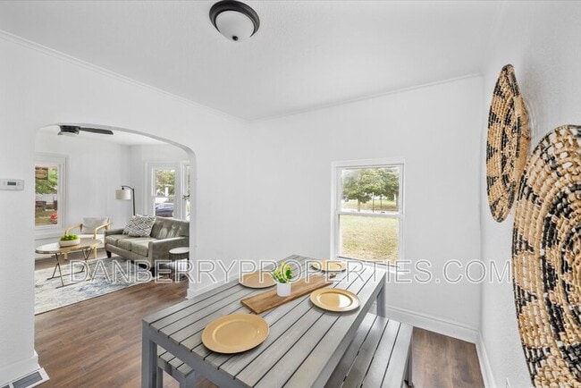 Photo - 1848 Cone St