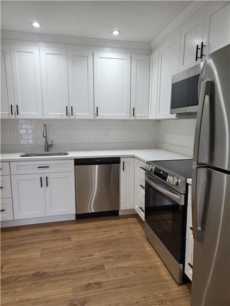 Modern kitchen - 1000 Lexington St Unit 36