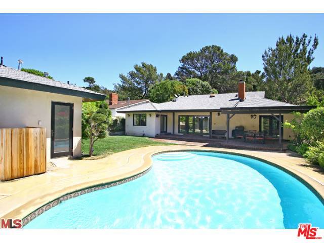 2001 Coldwater Canyon Dr
