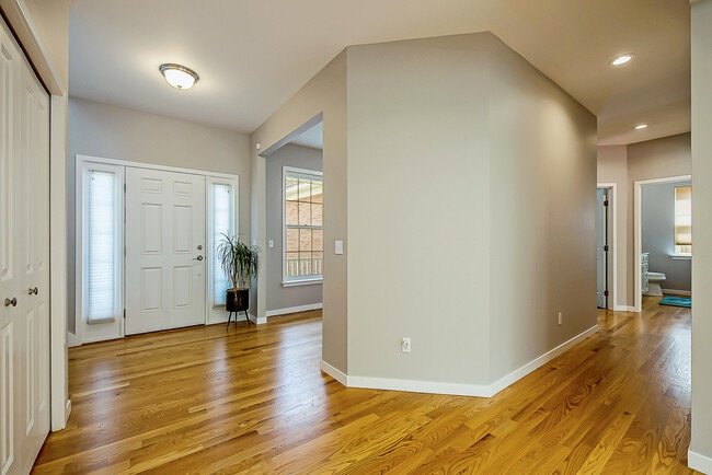 Photo - 348 Sedgewood Ln