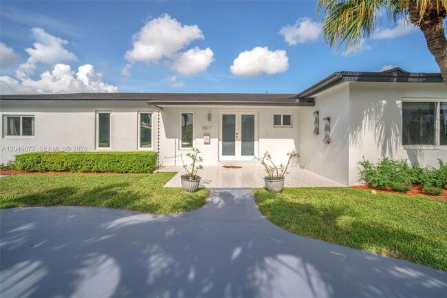 Photo - 1807 SW 102nd Pl