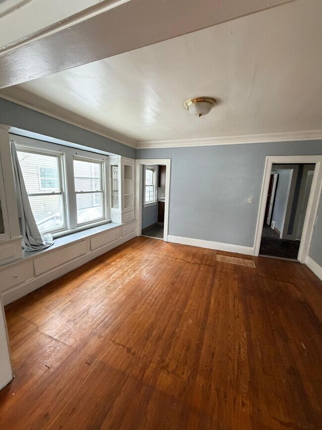 Photo - 9426 Dickens Ave Unit 1