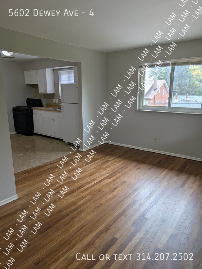 5602 Dewey Ave Unit 4
