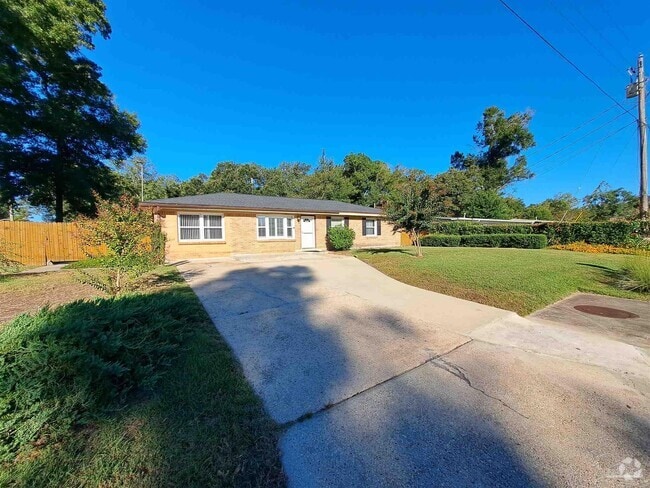 Building Photo - 8101 Chapperal Dr Rental