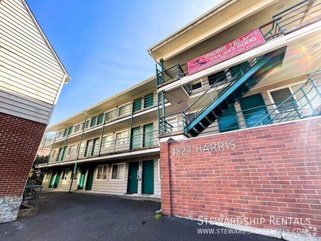 Building Photo - 1827 Harris St Unit 112 Rental