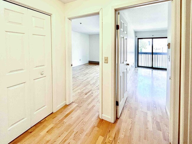 Photo - Hill Gardens Condo Association