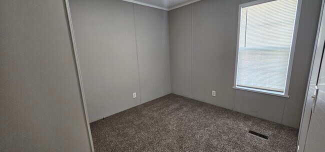 Photo - 229 Magnolia Pl