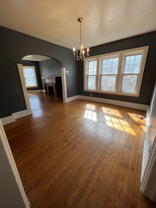 Photo - 284 Nassau Ave Unit Lower