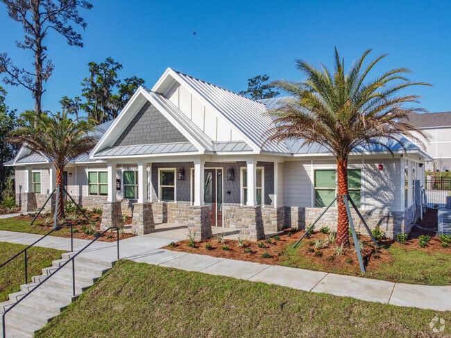 Photo - Capital Grand