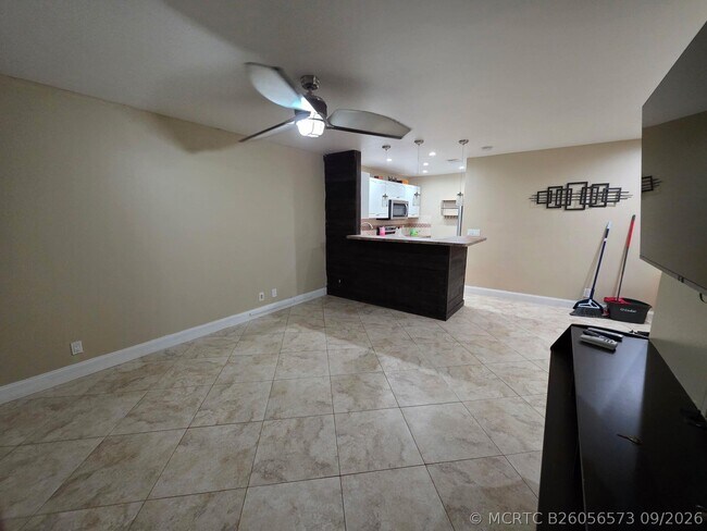 Photo - 10046 Winding Lake Rd Unit 202