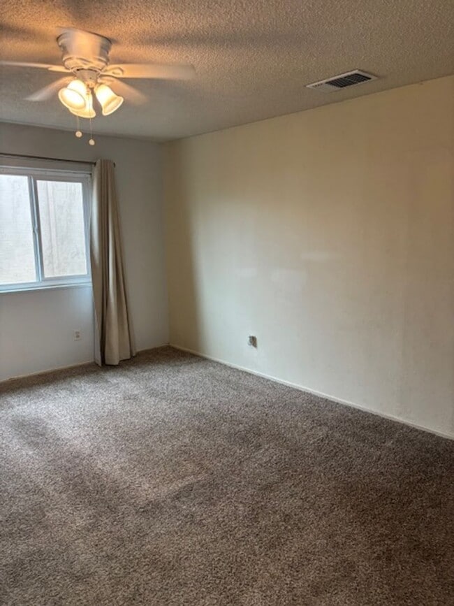 Photo - Fair Oaks Bungalow!