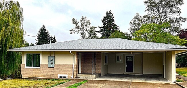 Photo - 405 NE Denver St Unit B