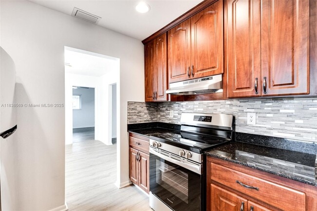 Photo - 1848 SW 24th Ave